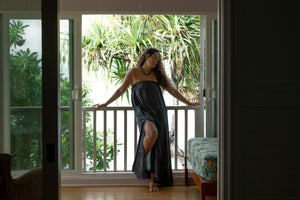 Ka 'Upena Ho'olei a ka Lawai'a | Strapless Maxi - charcoal