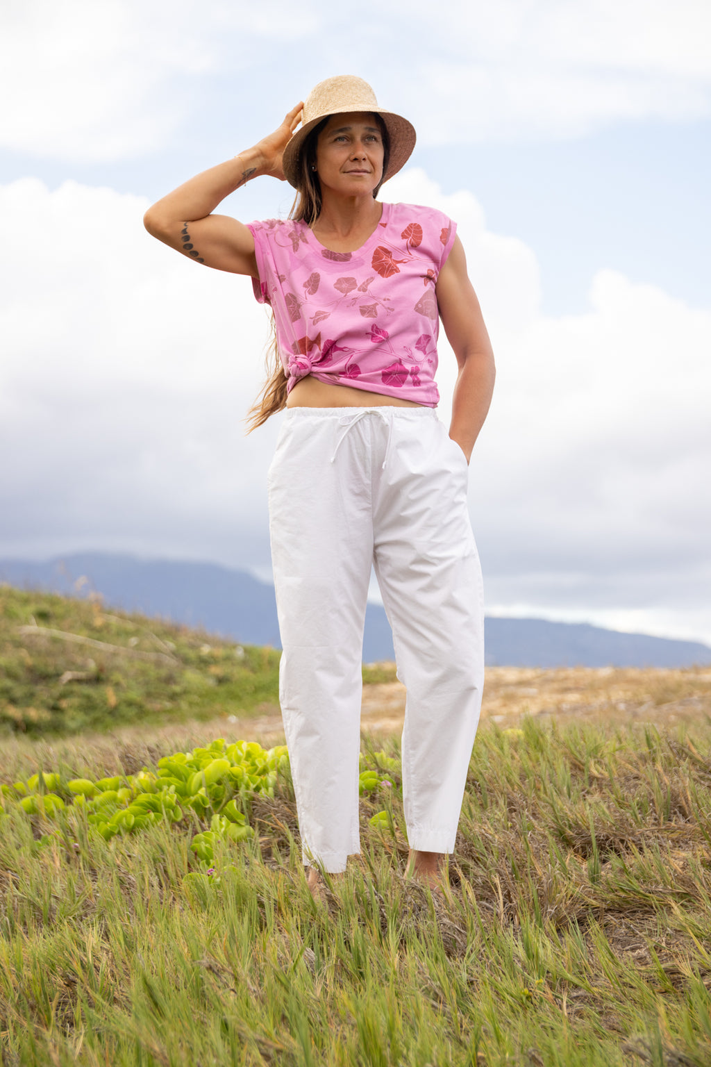 Nenue & Pōhuehue | Scoopneck Tank Top - pink