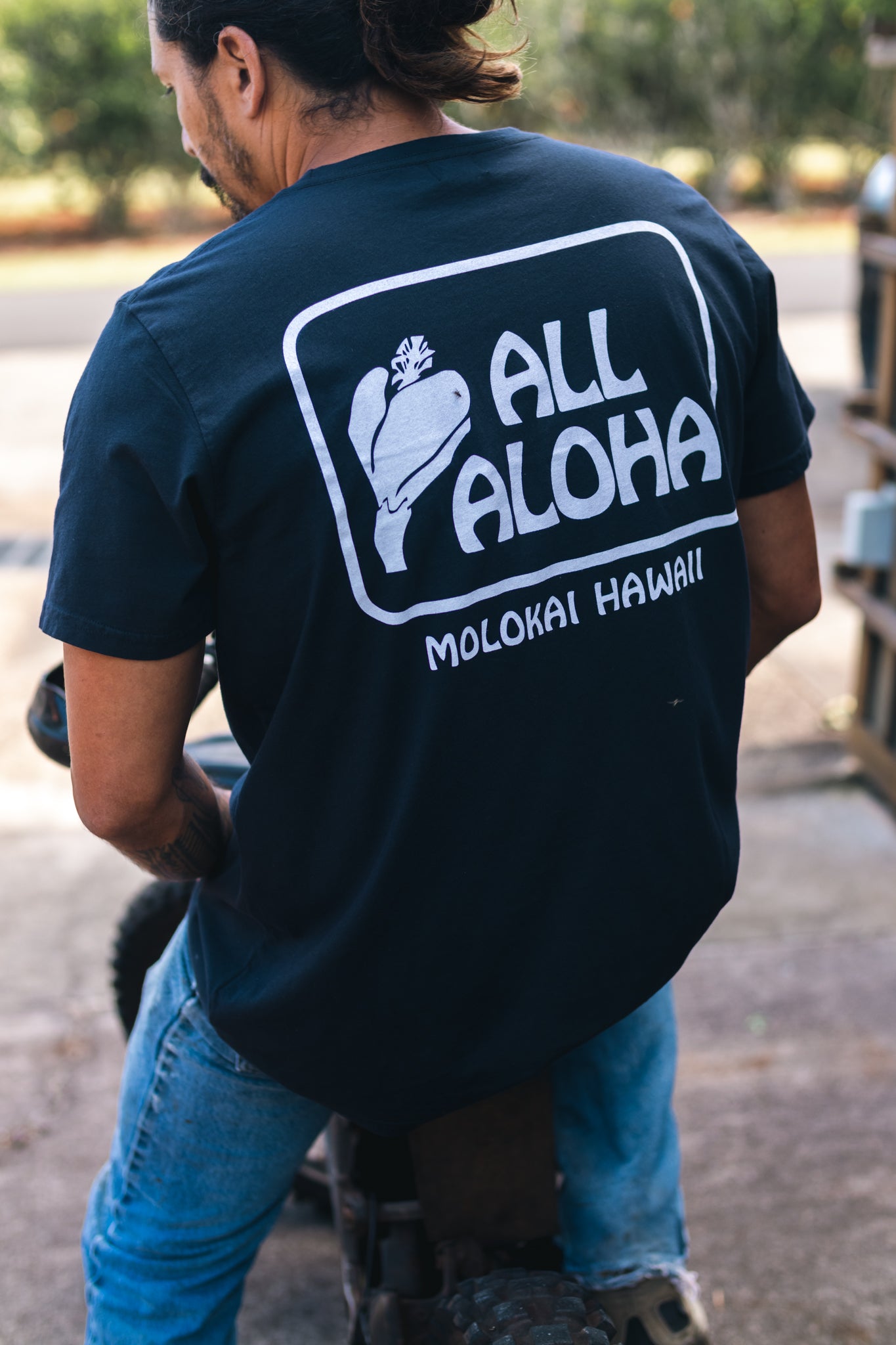 All Aloha | Unisex Tee - black