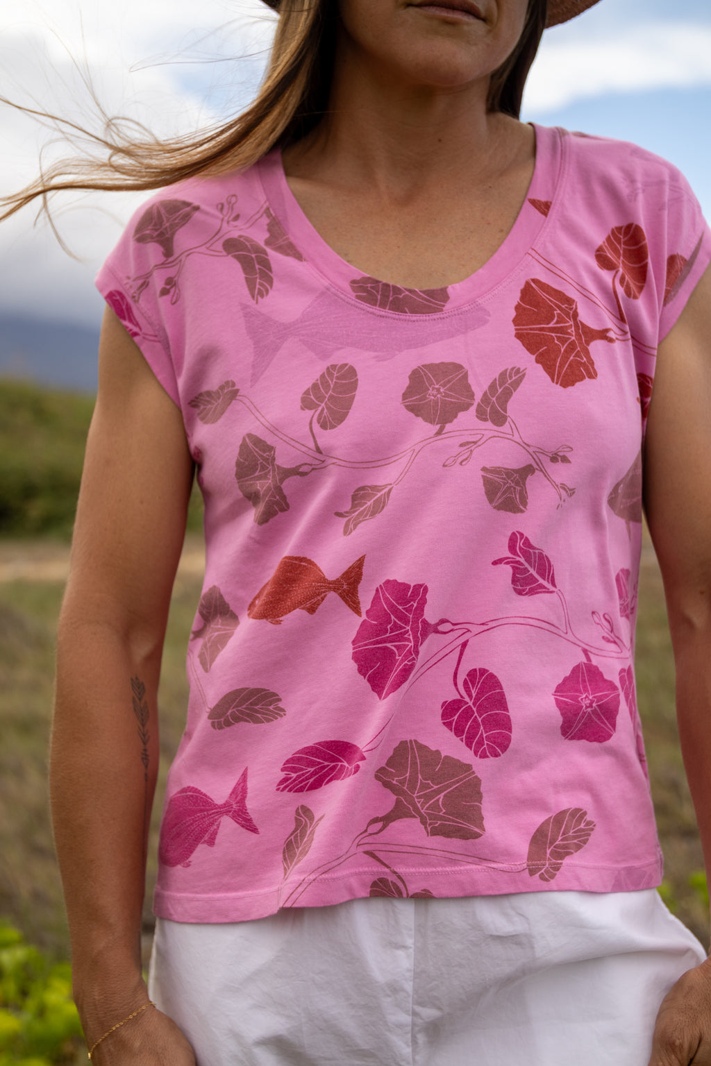 Nenue & Pōhuehue | Scoopneck Tank Top - pink