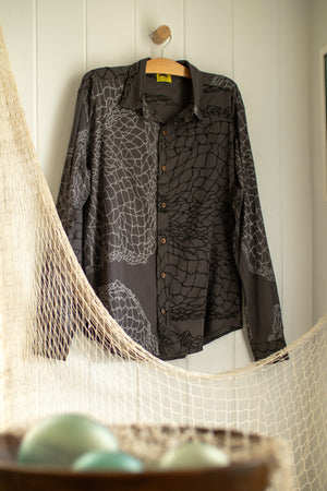 Ka 'Upena Ho'olei a ka Lawai'a | Long sleeve Aloha Shirt - charcoal