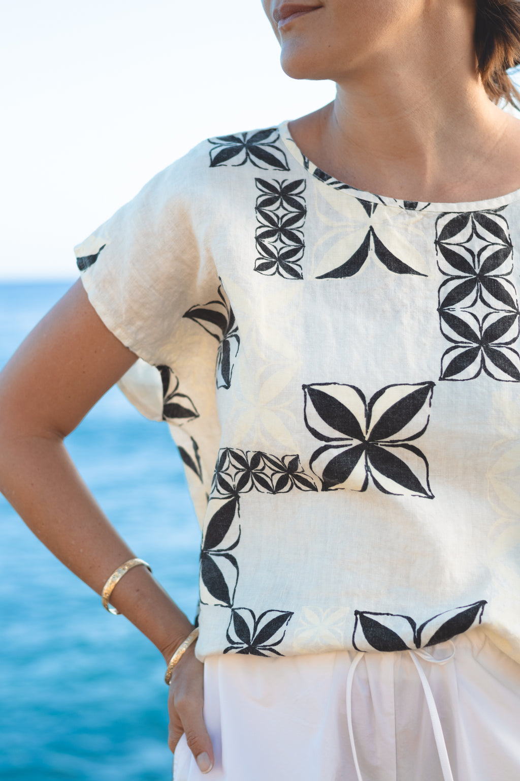 Moana Motifs | Boxy Top - white
