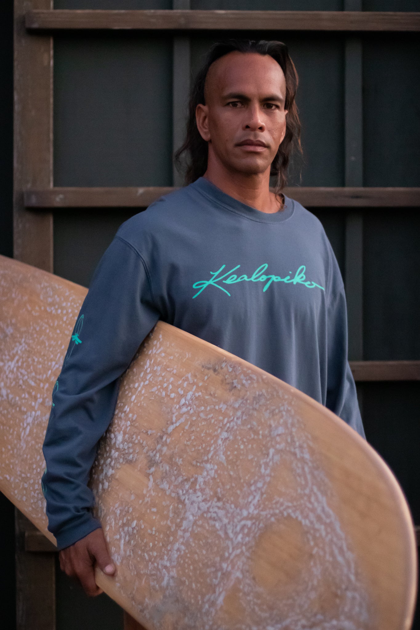 Moi Logo | Kāne Longsleeve Tee - gray