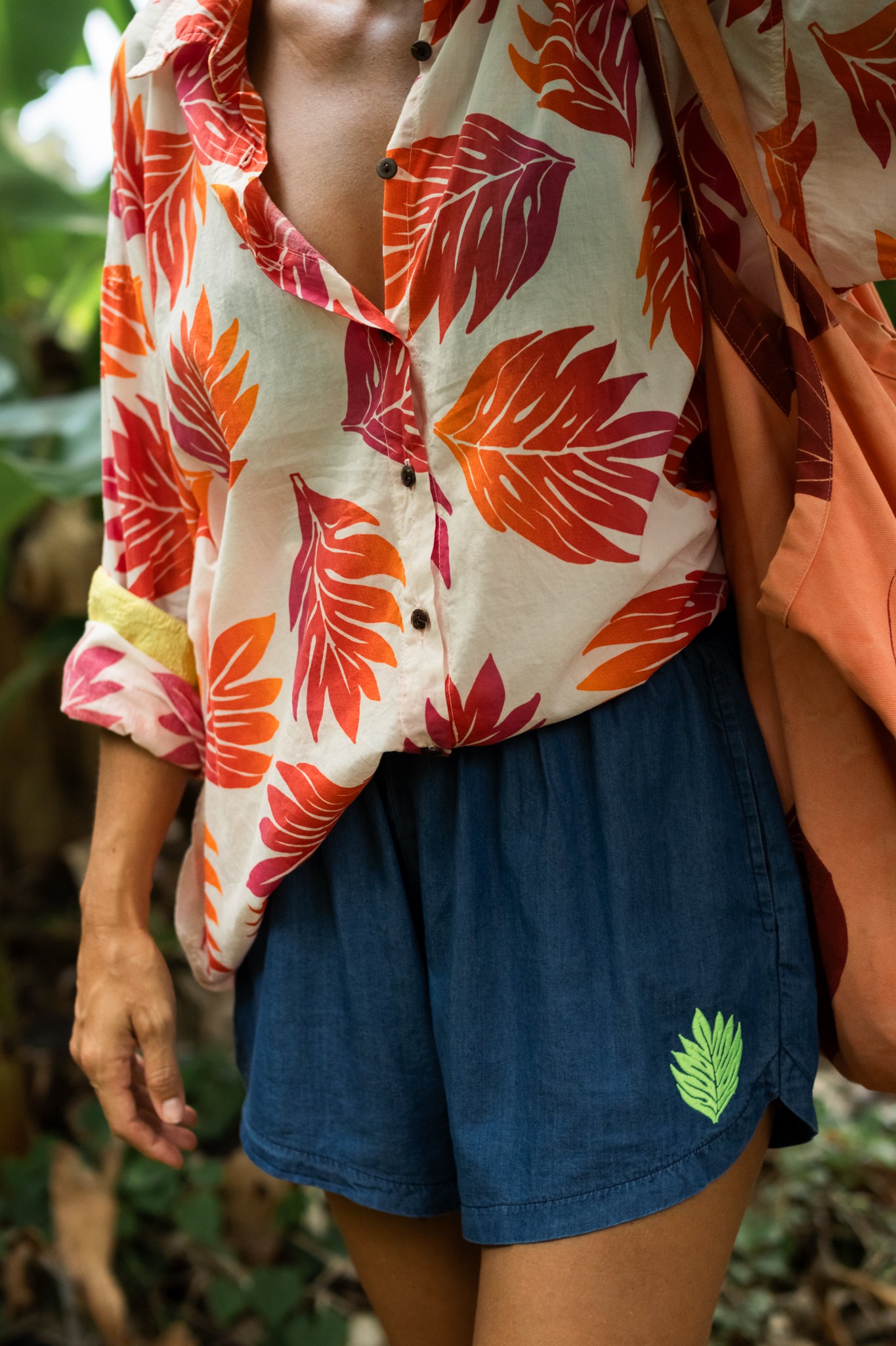 Lau ʻUlu | Button-down Cover-Up - white