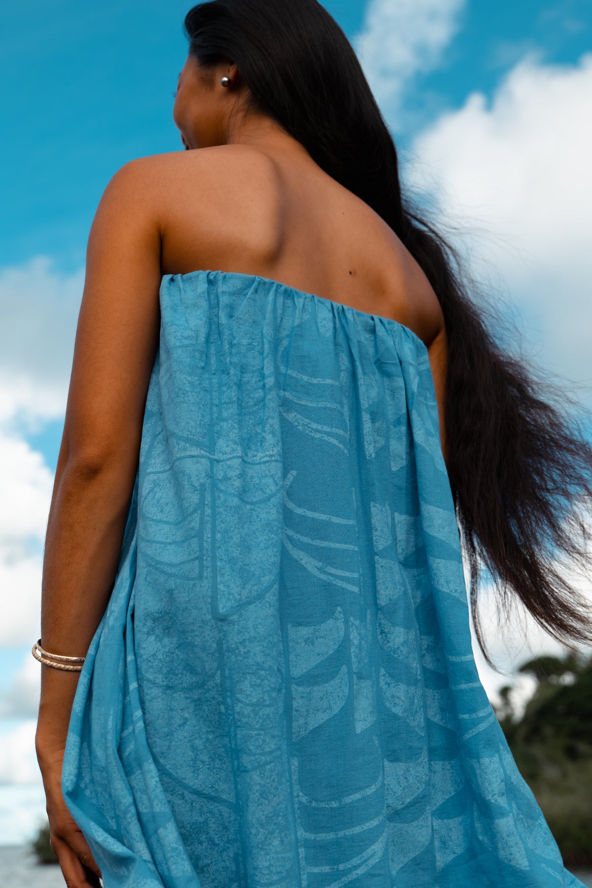 He Waʻa He Moku | Strapless Dress - blue