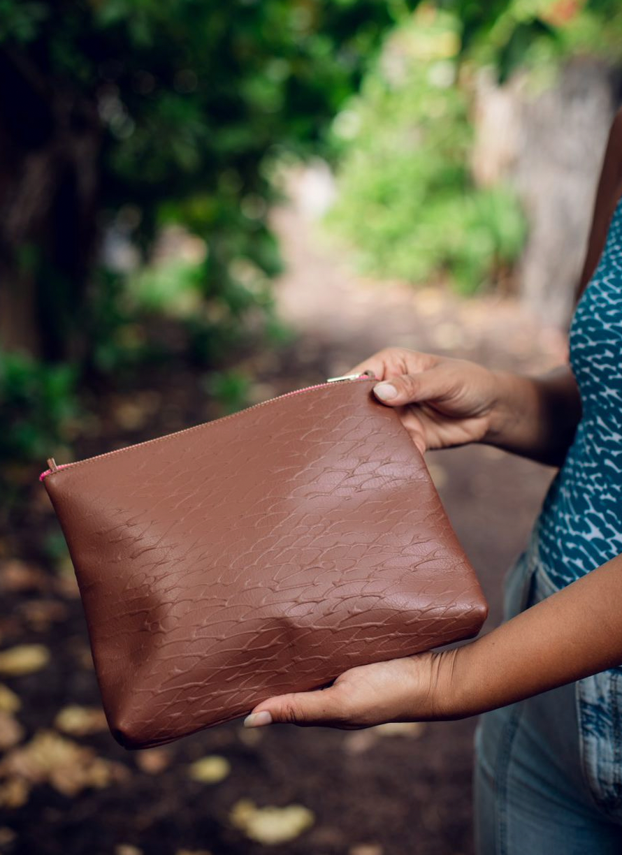 Cognac clutch discount